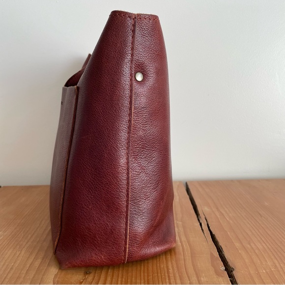 Portland Leather Goods NUTMEG Medium Crossbody Zippered Tote w/ Free Flair 🤎 - Picture 5 of 16